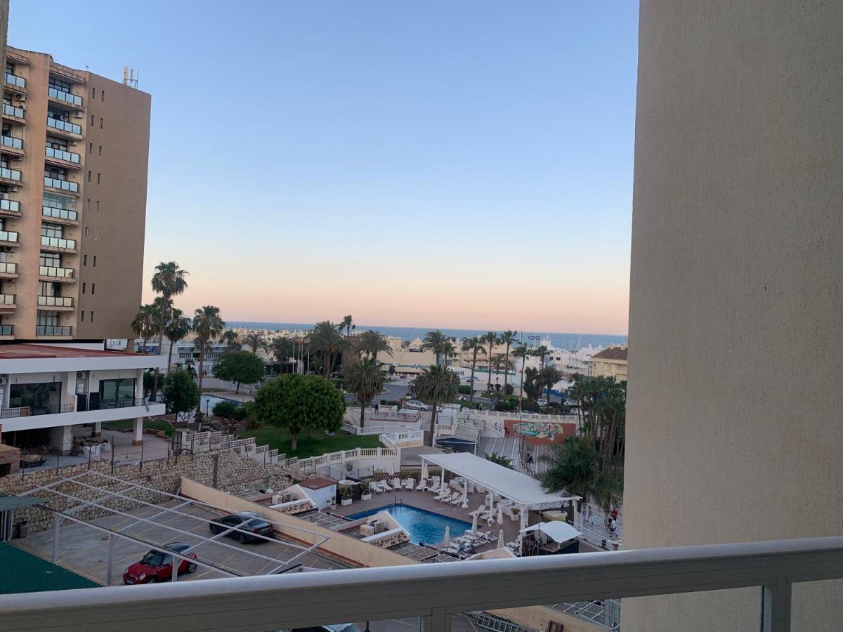 Acogedor Estudio En Primera Linea De Playa Benalmádena Exteriér fotografie
